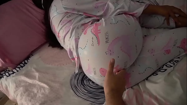 I visited 18yo sister during the night